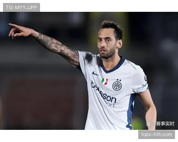 恰尔汗奥卢技术超群,同位置球员对比中表现抢眼引发热议 恰尔汗奥卢技术超群,同位置球员对比中表现抢眼引发热议